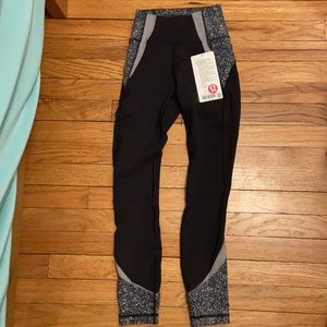 Lululemon In Movement Tight 25” - Size 2